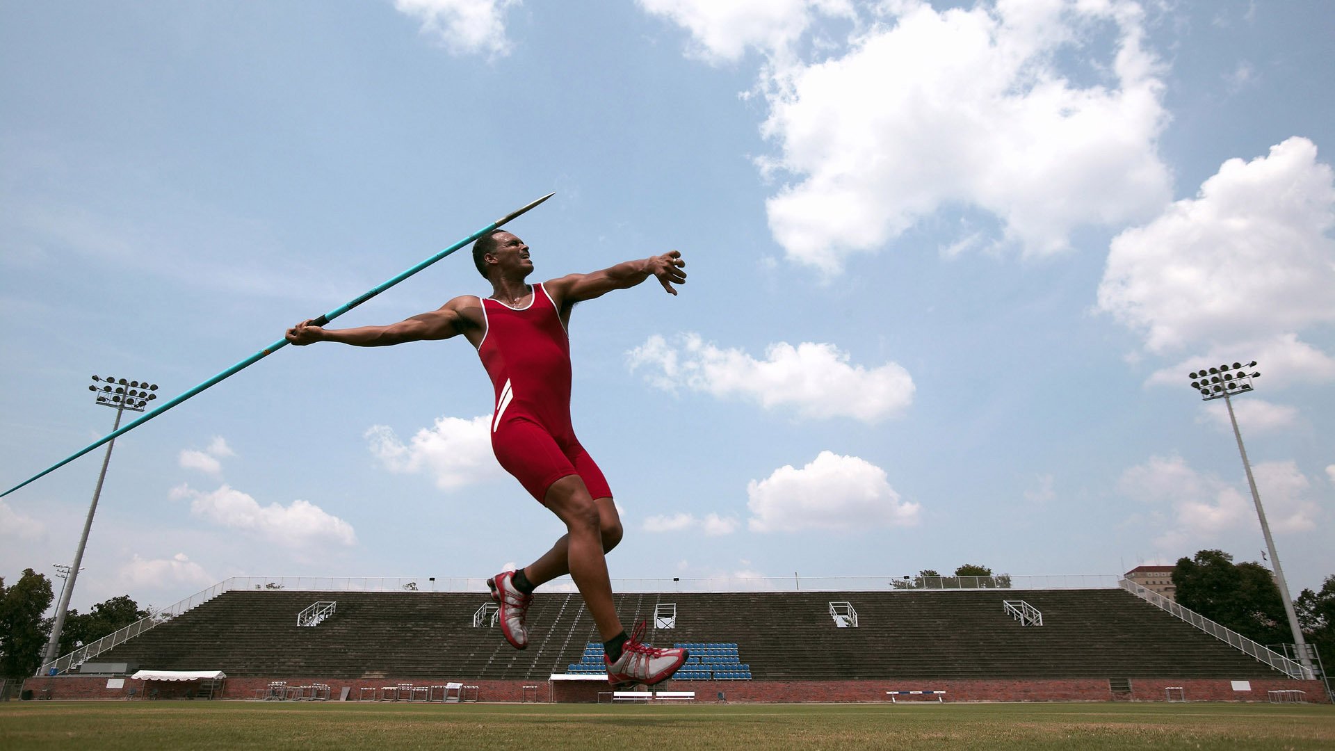 绿色赛场建设:打造零碳排放的F1赛事,3大赛区26个场馆将使用绿色电能