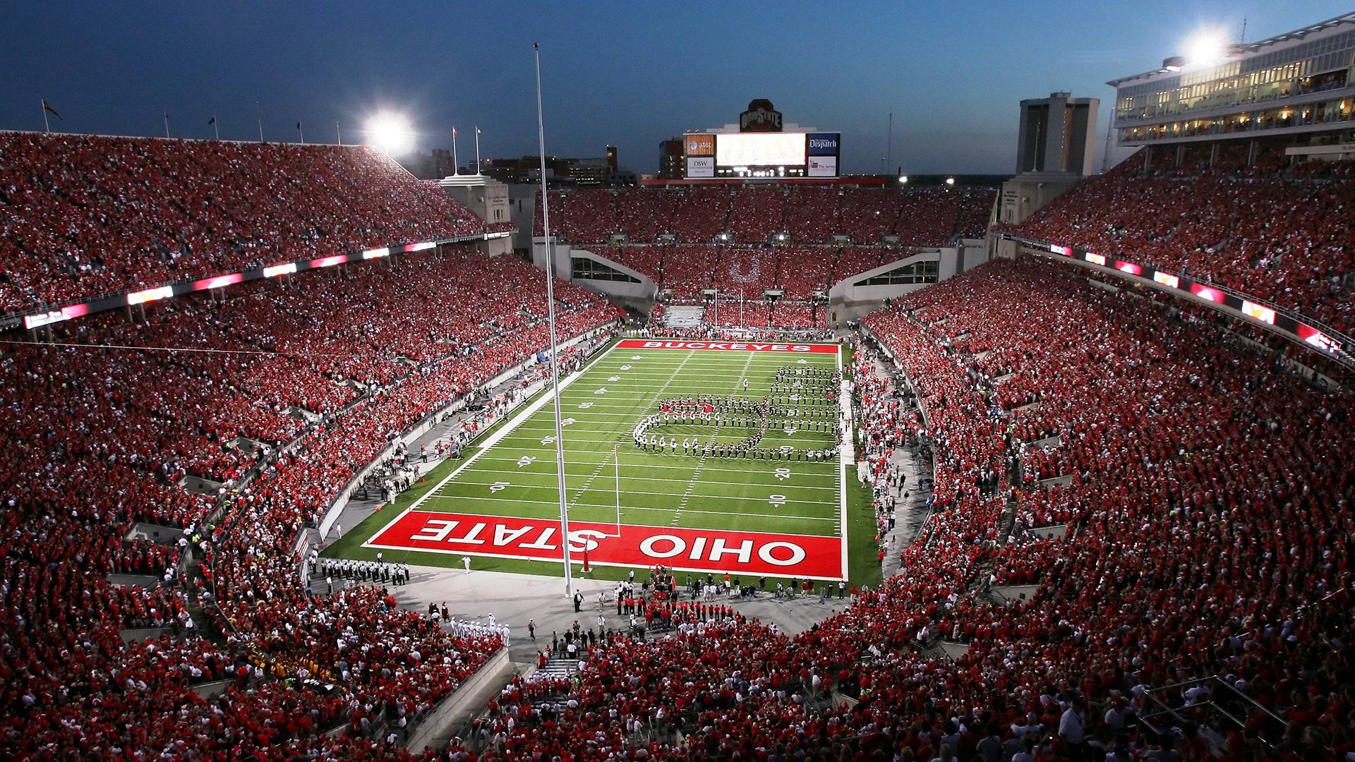 中国足球产业链生态体系逐步完善，足球产业规模